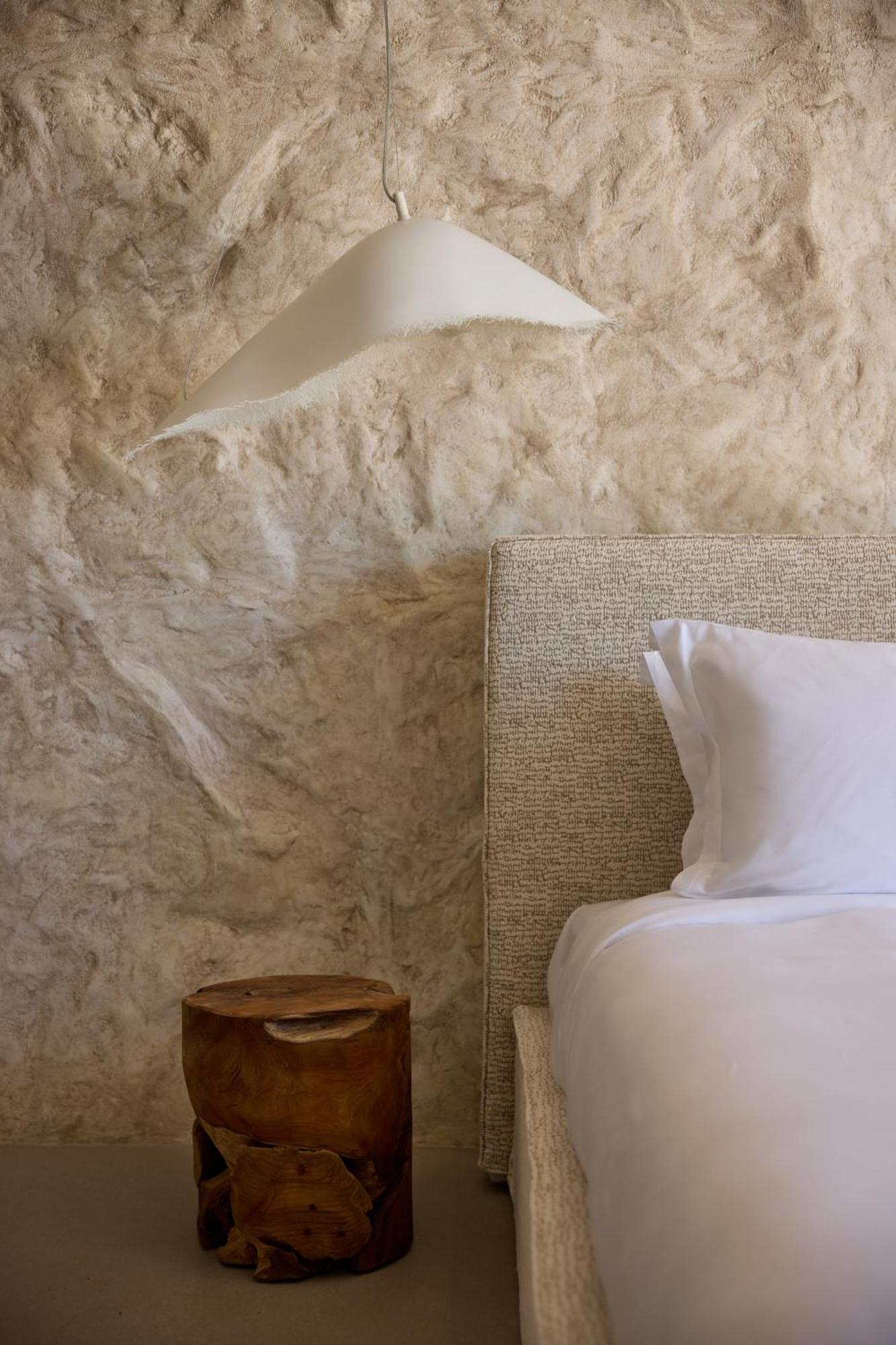 אימרוביגלי One Of One Hotel מראה חיצוני תמונה